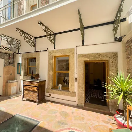 Eagle's Nest Boutique Hotel *