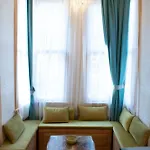 Отель Eagle's Nest Boutique *