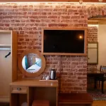 Отель Eagle's Nest Boutique
