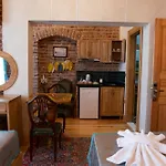 Eagle's Nest Boutique Отель *
