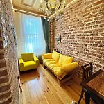 Eagle's Nest Boutique Отель