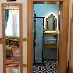 Отель Eagle's Nest Boutique