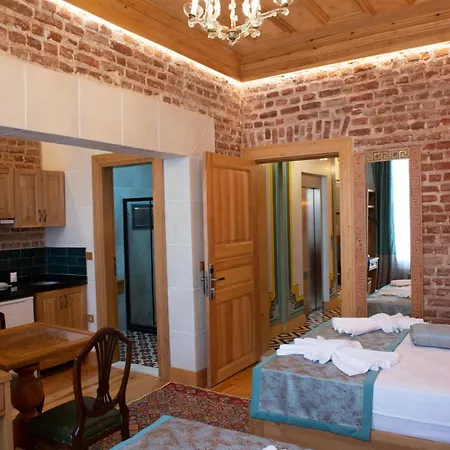 Eagle's Nest Boutique *